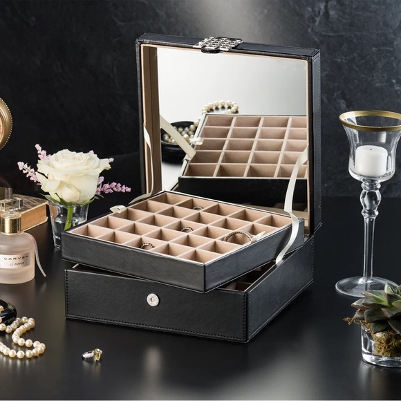 Glenor Co. THE ULTIMATE JEWELRY BOX earring and maybe rings I would say final $ - Picture 12 of 12